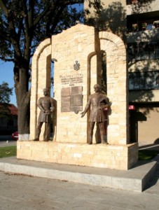 monumentuldeaniversarea400deanidelaintemeiereaorasului